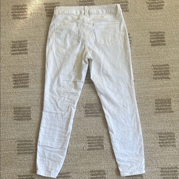 Blue Spice Women's Skinny Jeans in Cream - Picture 4 of 5
